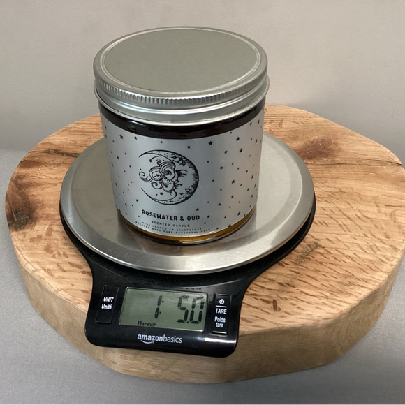 🟤 New & Hand Poured - Rosewater & Oud Scented Candle in Glass Jar and Lid - Picture 12 of 13